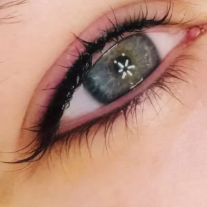 eyeliner tattoo
